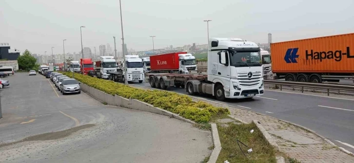 Beylikdüzü’nde tır kornaları mahalleliyi isyan ettirdi
