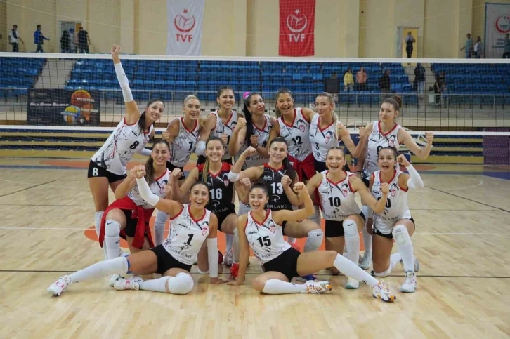 Bilecik Belediye Spor Voleybol Takımı TVF Kadınlar 2. Lige galibiyet ile başladı
