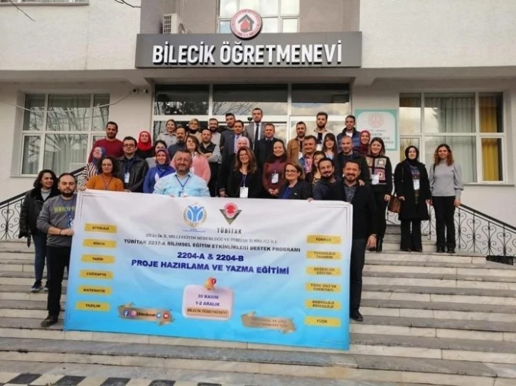 Bilecik’te 50 öğretmene ’Araştırma Projeleri Yazım Eğitimi’
