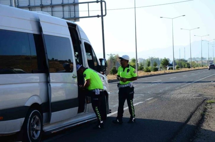 Bingöl’de okul servisleri denetlendi
