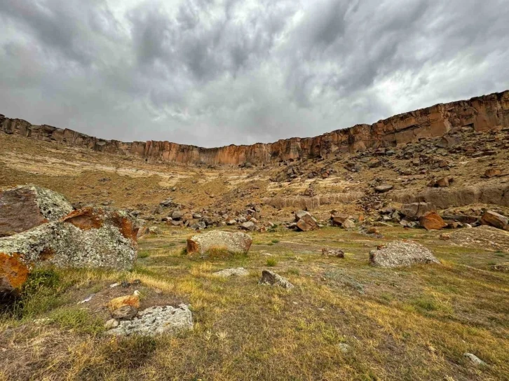 Bir çok medeniyete ev sahipliği yapan  “Meya Antik Kenti” turizme kazandırılmayı bekliyor
