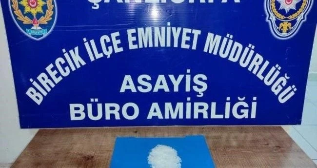 Birecik’te uyuşturucu satıcısı suçüstü yakalandı
