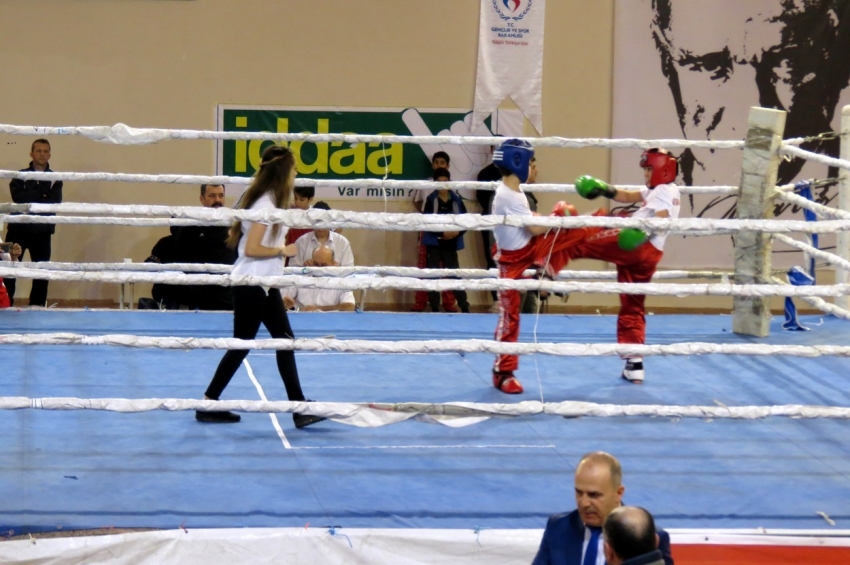 Mudanya'da kick boks fırtınası