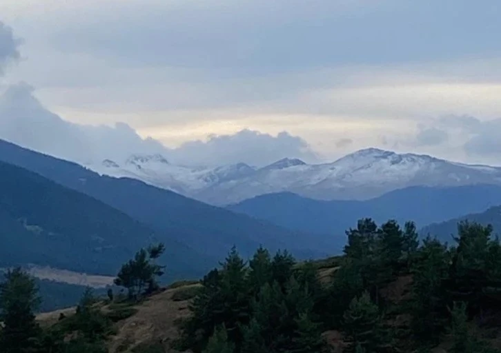 Bolu’da mevsimin ilk karı yağdı