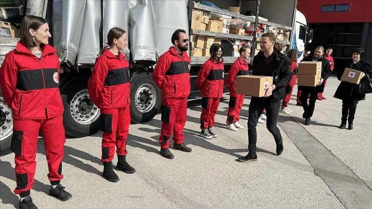 Bosna Hersek'ten Türkiye'deki deprem bölgelerine yardımlar sürüyor