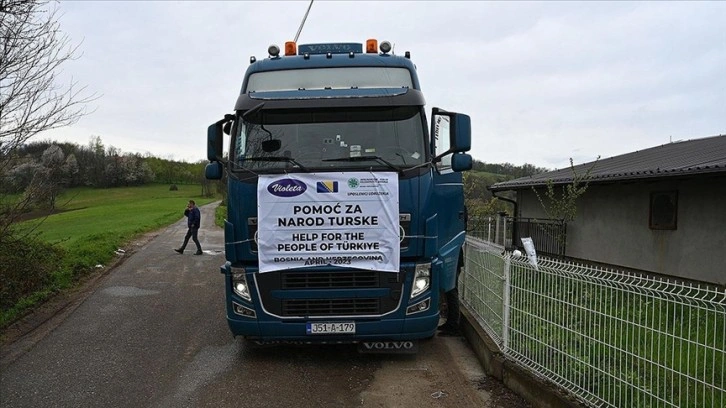 Bosna Hersek'ten Türkiye'deki depremzedelere bir yardım tırı daha gönderildi