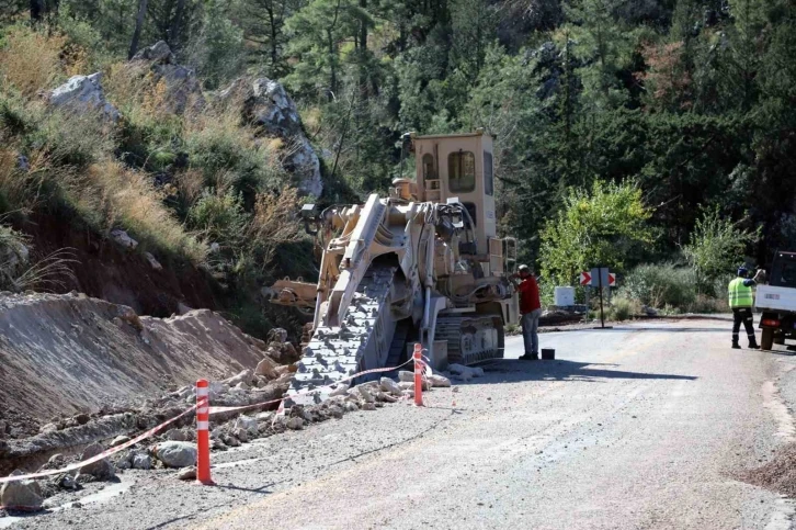 Bozburun içme suyu hattının 6,5 kilometresi tamamlandı
