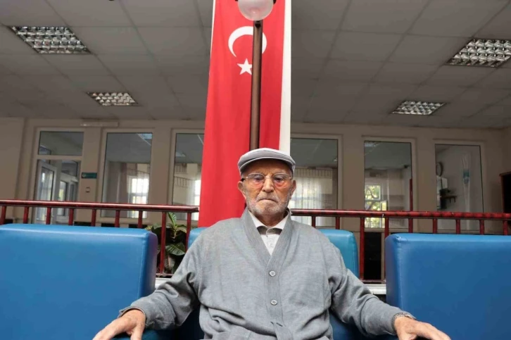 Bu dede Cumhuriyet ile aynı yaşta
