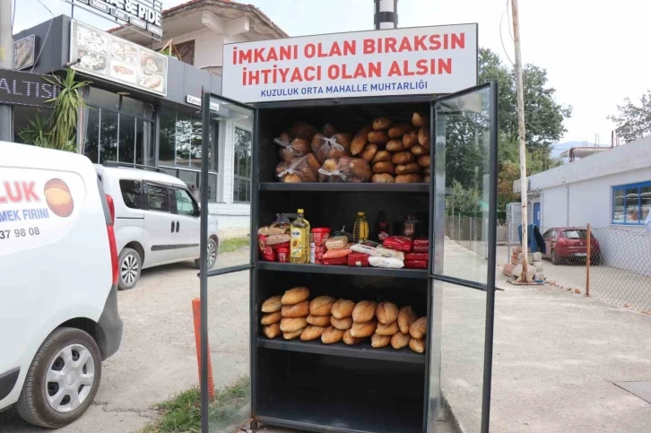 Bu dolap sayesinde mahallede ihtiyaç sahibi kalmıyor
