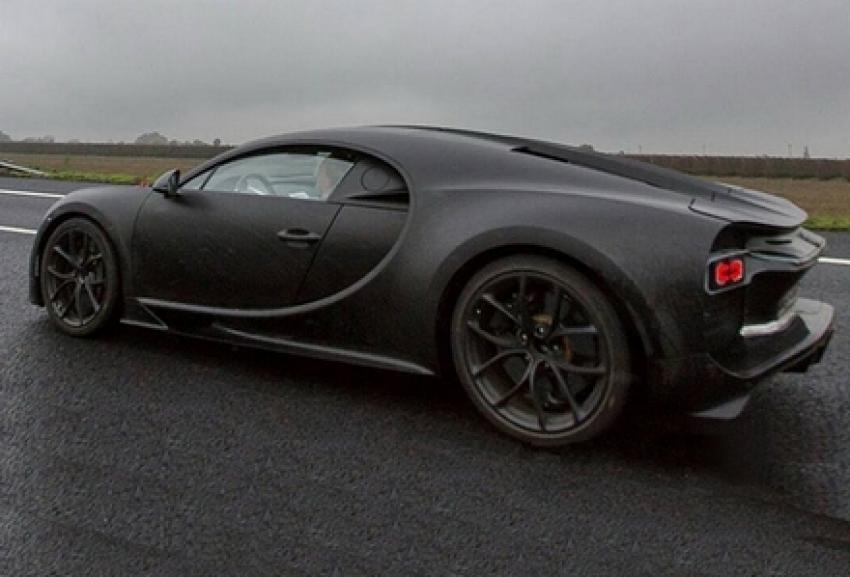 Bugatti'nin yeni modeli kameralara takıldı