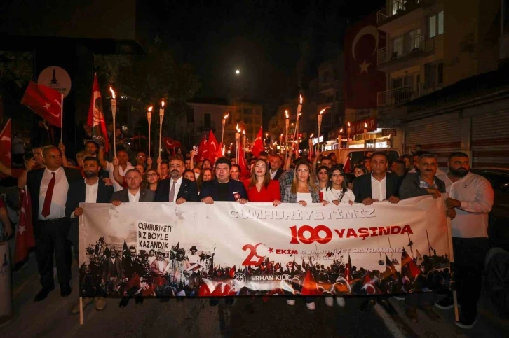 Buca’da 100. yıla yakışır kutlama
