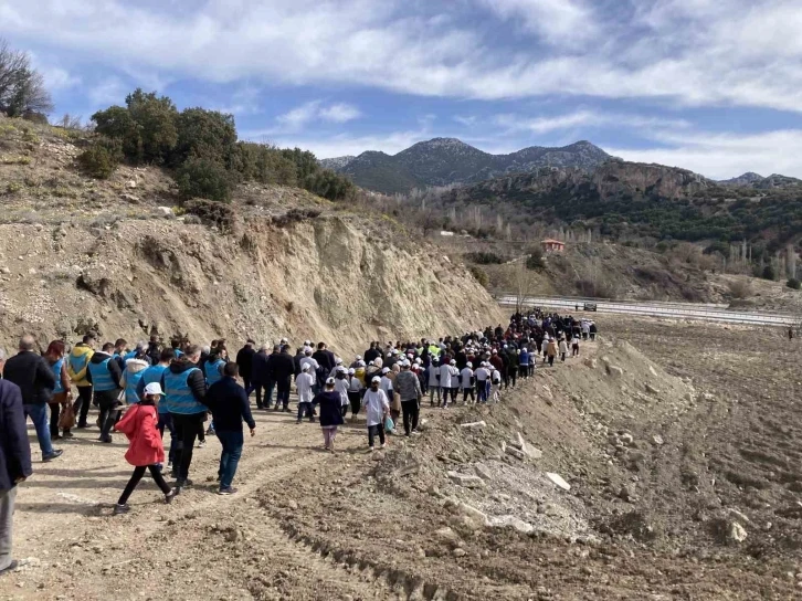 Burdur’da deprem şehitleri anısına hatıra ormanı
