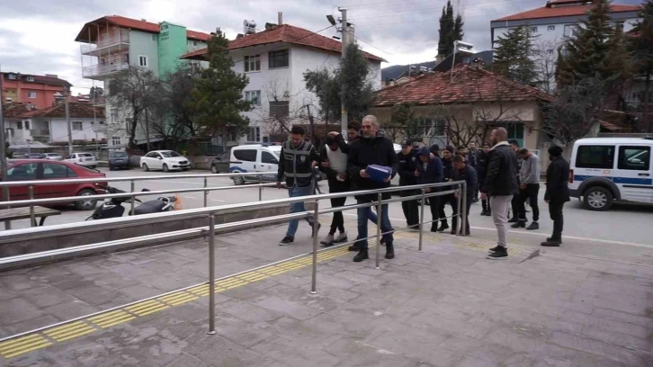 Burdur’da eski eş cinayetinde, katil zanlısı ve yardım eden 6 şahıs tutuklandı
