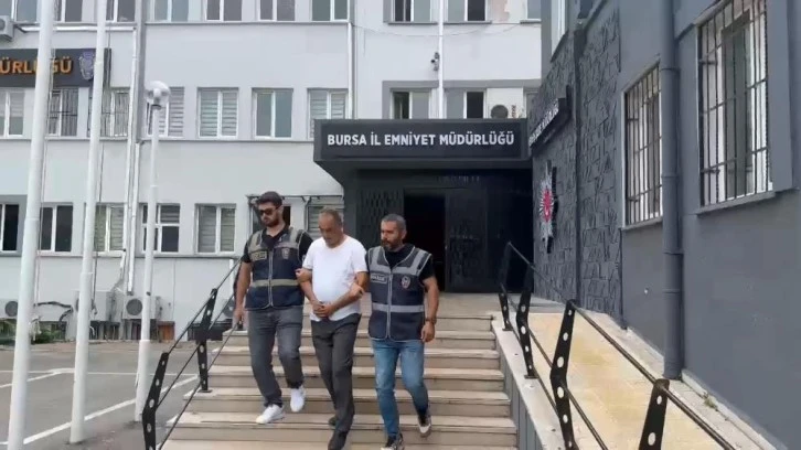 Bursa'da 3 yıldır aranan şahıs sahte kimlikle yakalandı 