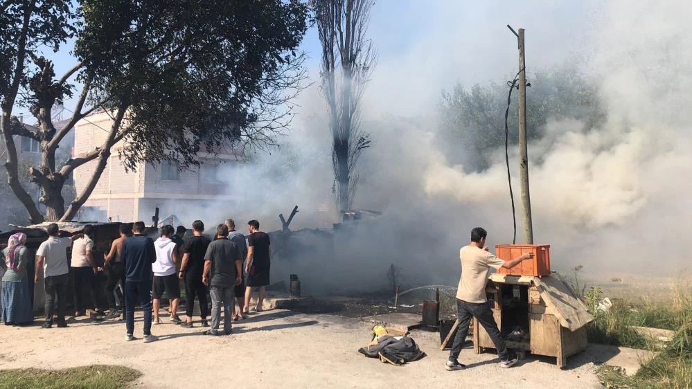 Bursa Gemlik'te baraka yangını 