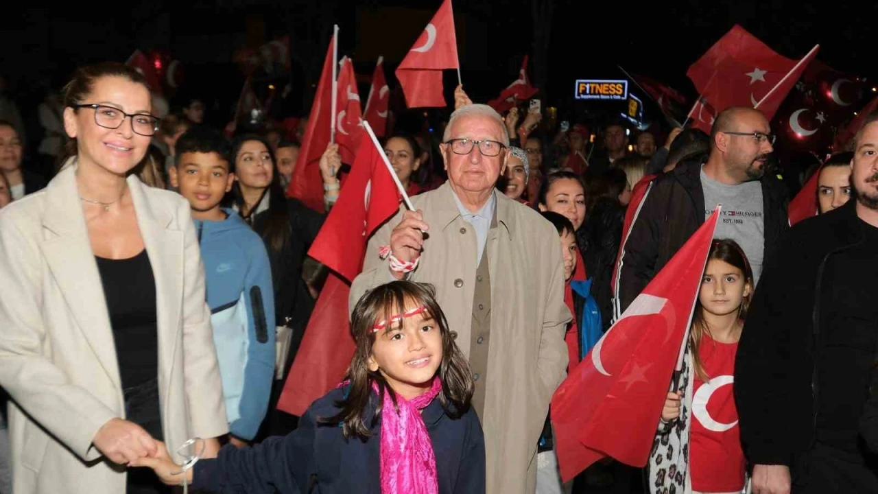 Bursa’da yüz binlerce vatandaşın muhteşem Cumhuriyet kutlaması