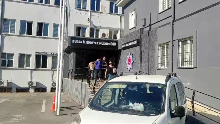 Bursa'da kadınlara fuhuş yaptıran şahıslar yakalandı 