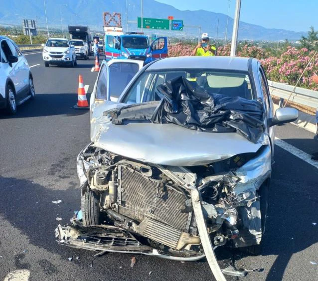 Bursa'da otomobil hurdaya döndü: 2 yaralı 