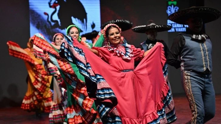 Bursa’da Uluslararası Altın Karagöz Halk Dansları Yarışması heyecanı başlıyor