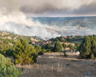 Bursa’daki orman yangını köyleri tehdit ediyor