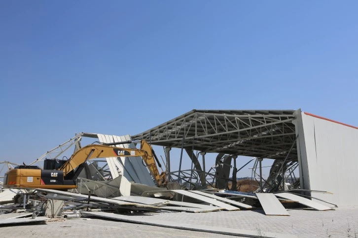 Bursa Nilüfer'de kaçak yapılar tek tek yıkılıyor