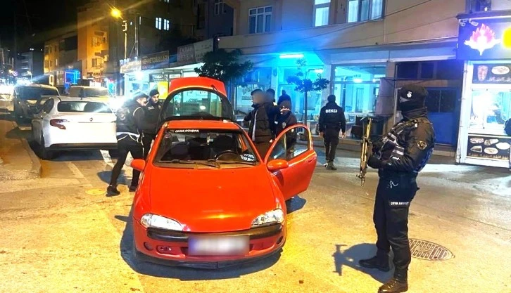 Bursa polisinden sıkı denetim: 5 gözaltı