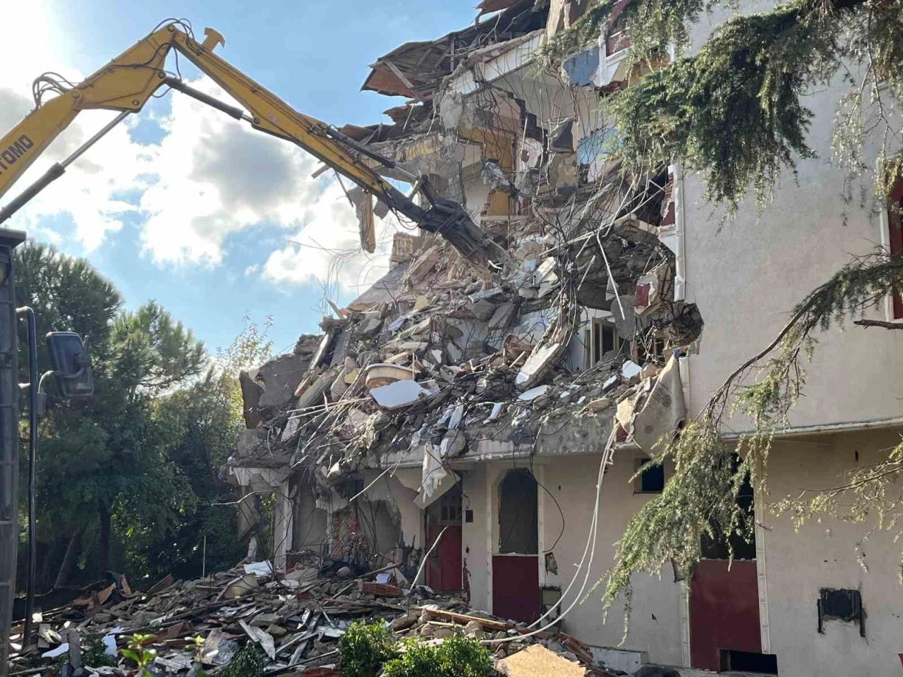 Büyükçekmece’de olası depremde yıkılma riski taşıyan sitede kentsel dönüşüm çalışması
