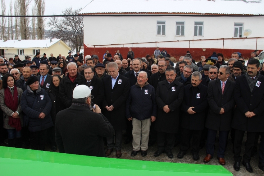 Aşık Veysel’in oğlu son yolculuğuna uğurlandı