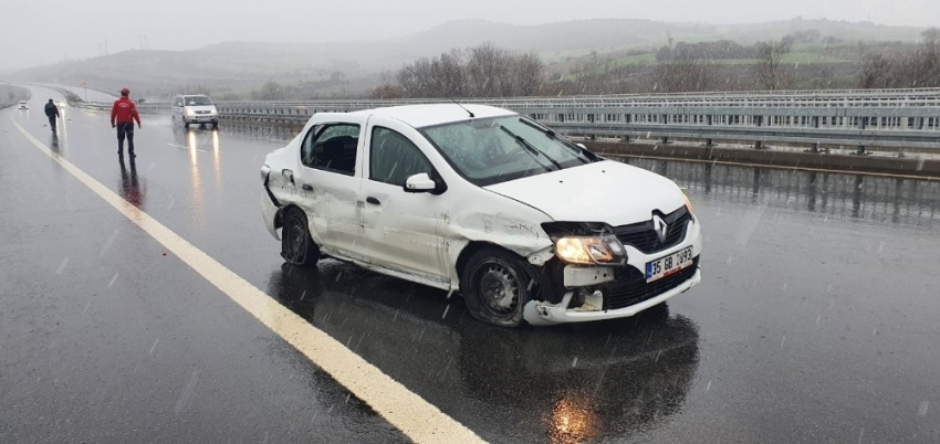 Otobanında trafik kazası: 5 yaralı