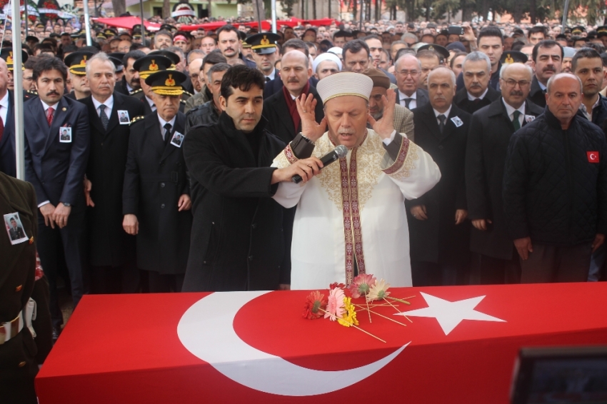 Afrin şehidi son yolculuğuna uğurlandı