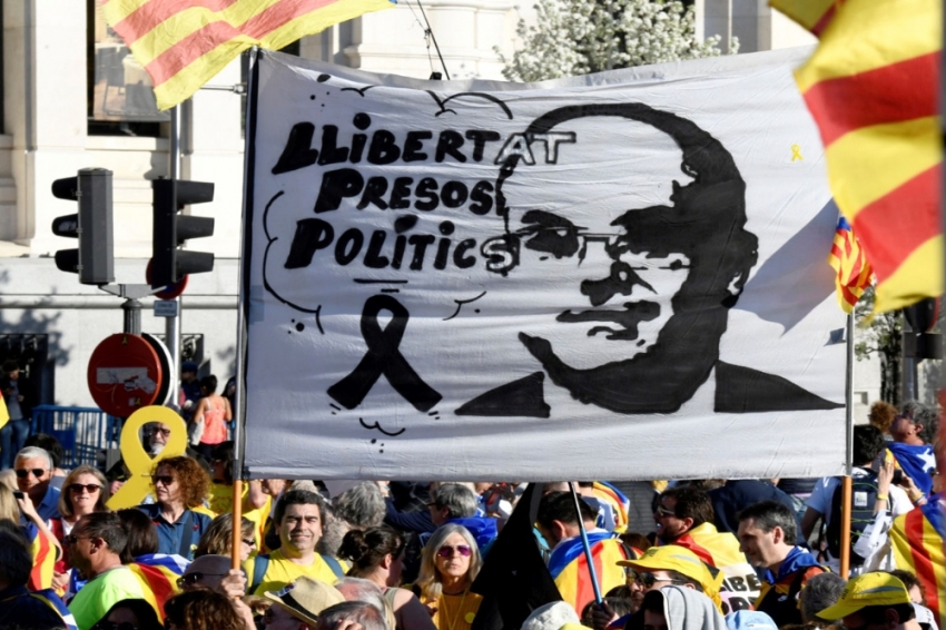 Ayrılıkçı Katalanlar Madrid’de sokağa çıktı