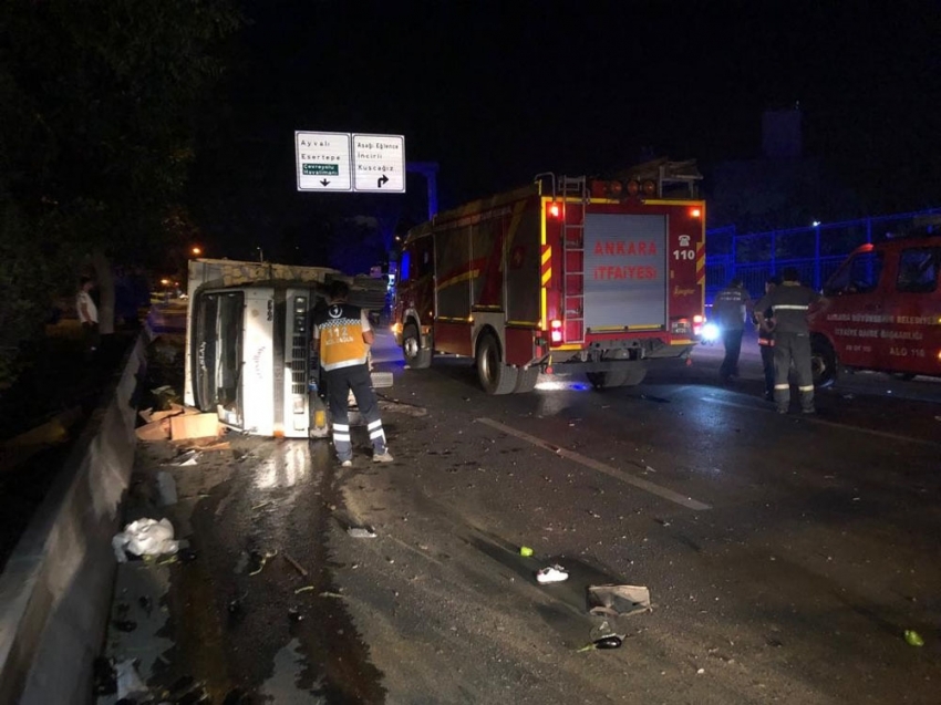 Hızını alamayan otomobil kamyonete arkadan çarptı: 1 ağır yaralı