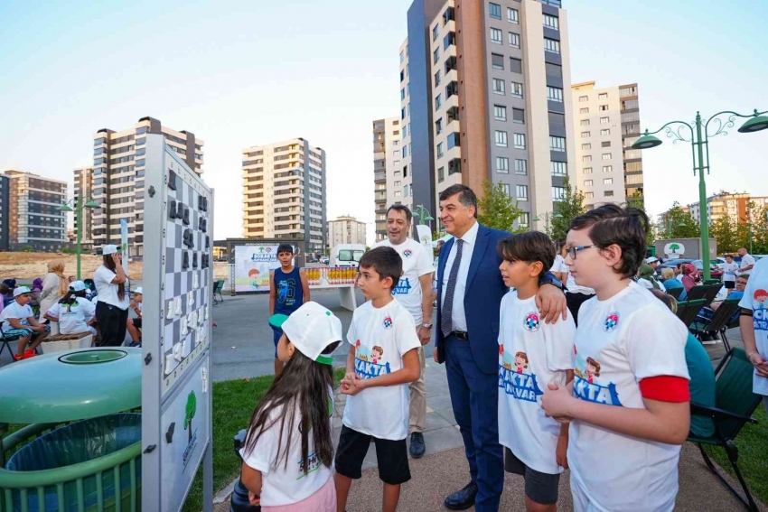 Sokakta satranç var Projesi 8. yaşını kutluyor