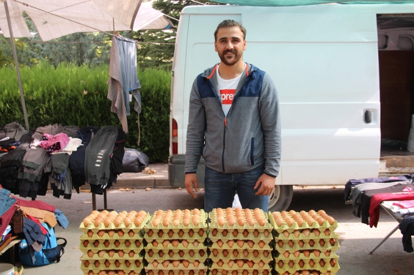 28 madalyalı şampiyon üniversiteyi bitirdi, yumurta satarak ailesine destek oluyor