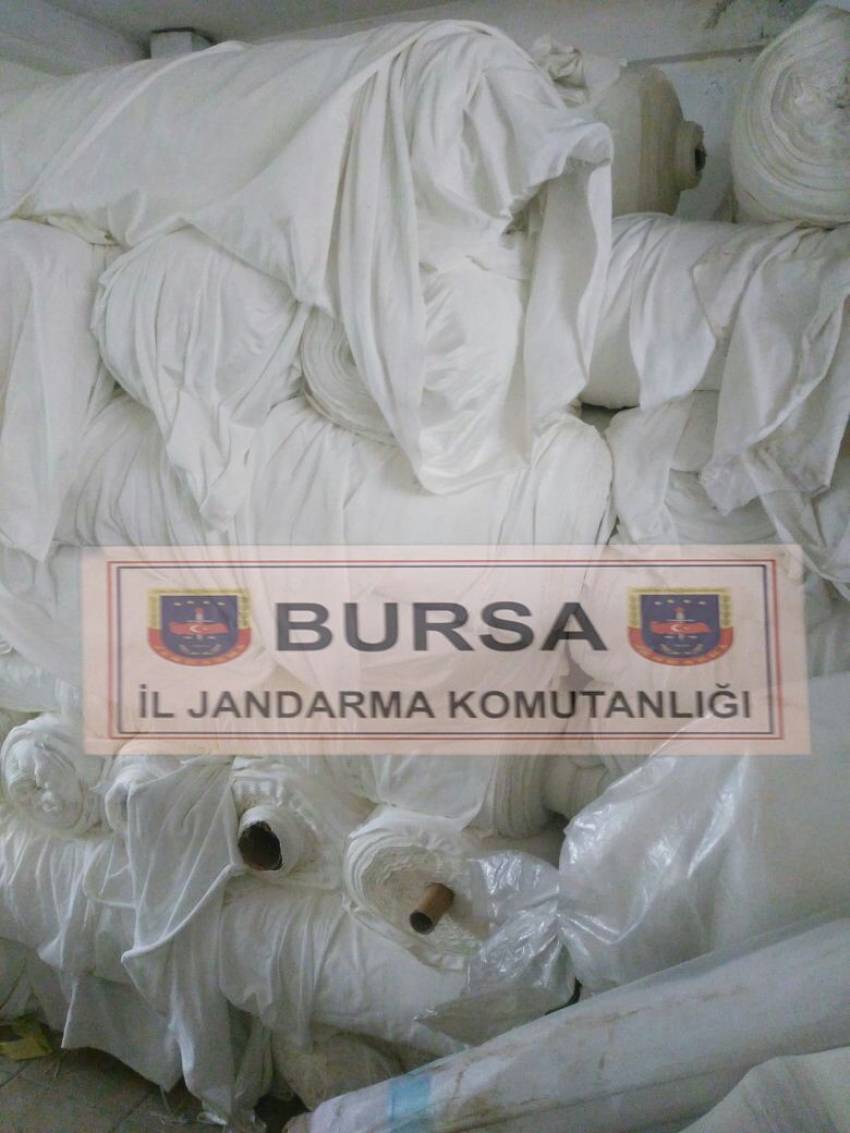 Bursa'da çalıştığı fabrikadan 1 milyonluk kumaş çaldı