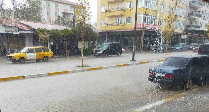 Çameli’nin ardından Kale’yi vuran dolunun verdiği zarar araştırılıyor
