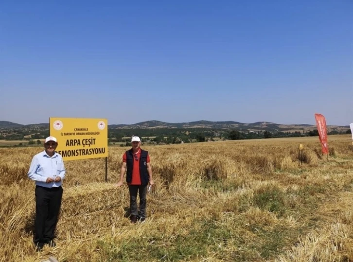 Çanakkale’de ‘Arpa Çeşit Demonstrasyonu’ tarla günü düzenlendi
