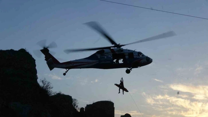 Çanakkale’de nefes kesen tatbikat
