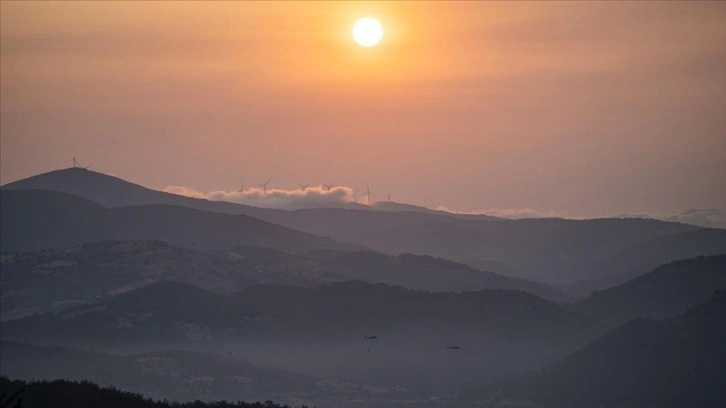 Çanakkale'de orman yangınını söndürme çalışmaları devam ediyor