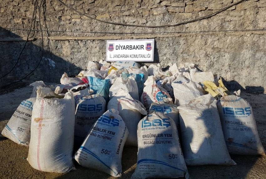 Diyarbakır’da 1 ton 211 kilo esrar ele geçirildi