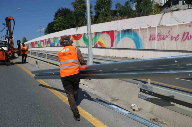 Çelik bariyerlerle sürücü ve yolcu güvenliği en üst seviyeye çıkarılıyor
