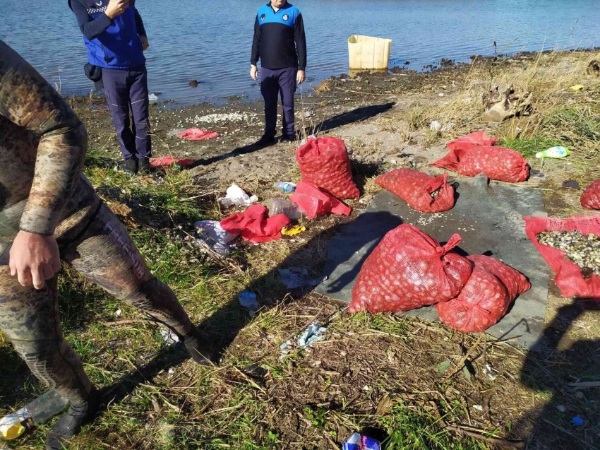 Kaçak midyecilere deniz polisi baskını