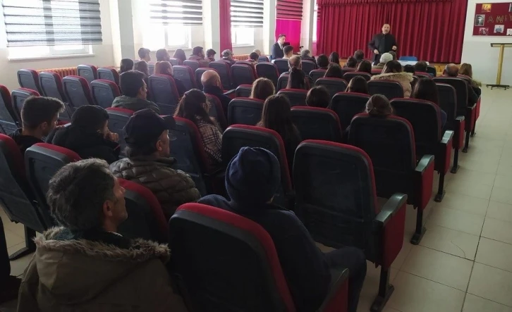 Çıldır Çok Programlı Anadolu Lisesi’nde dönem sonu toplantısı düzenlendi
