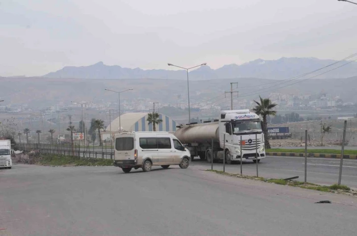 Cizre’de kazalara davetiye çıkaran yol için çağrı
