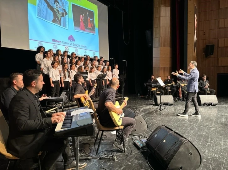 Çocuk ve Gençlik Korosundan 12 farklı dilde konser
