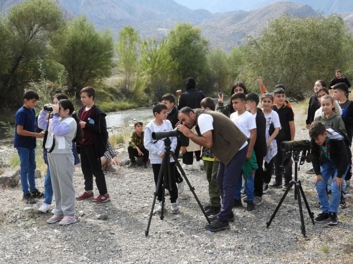 Çocuklara doğa turizmi etkinliği
