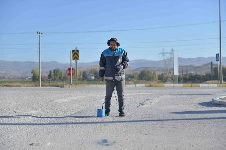 Çorum Belediyesi, su kaçaklarına geçit vermiyor
