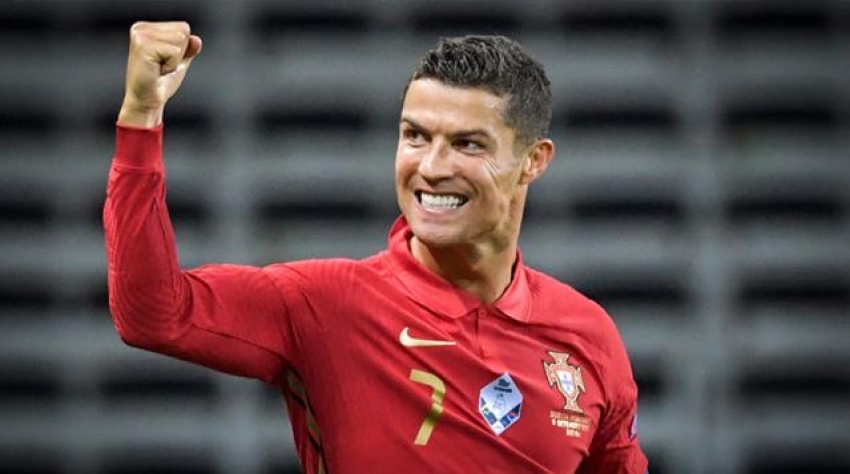 Cristiano Ronaldo tarihe geçti