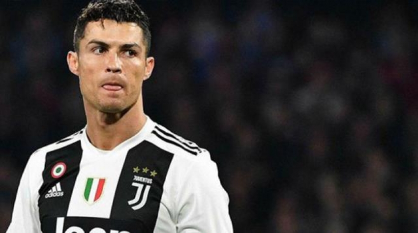 Ronaldo, Juventus'tan ayrılacağı iddialarına sosyal medyadan cevap verdi