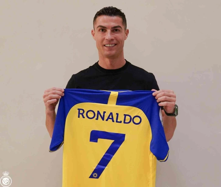 Cristiano Ronaldo resmen Al Nassr’da
